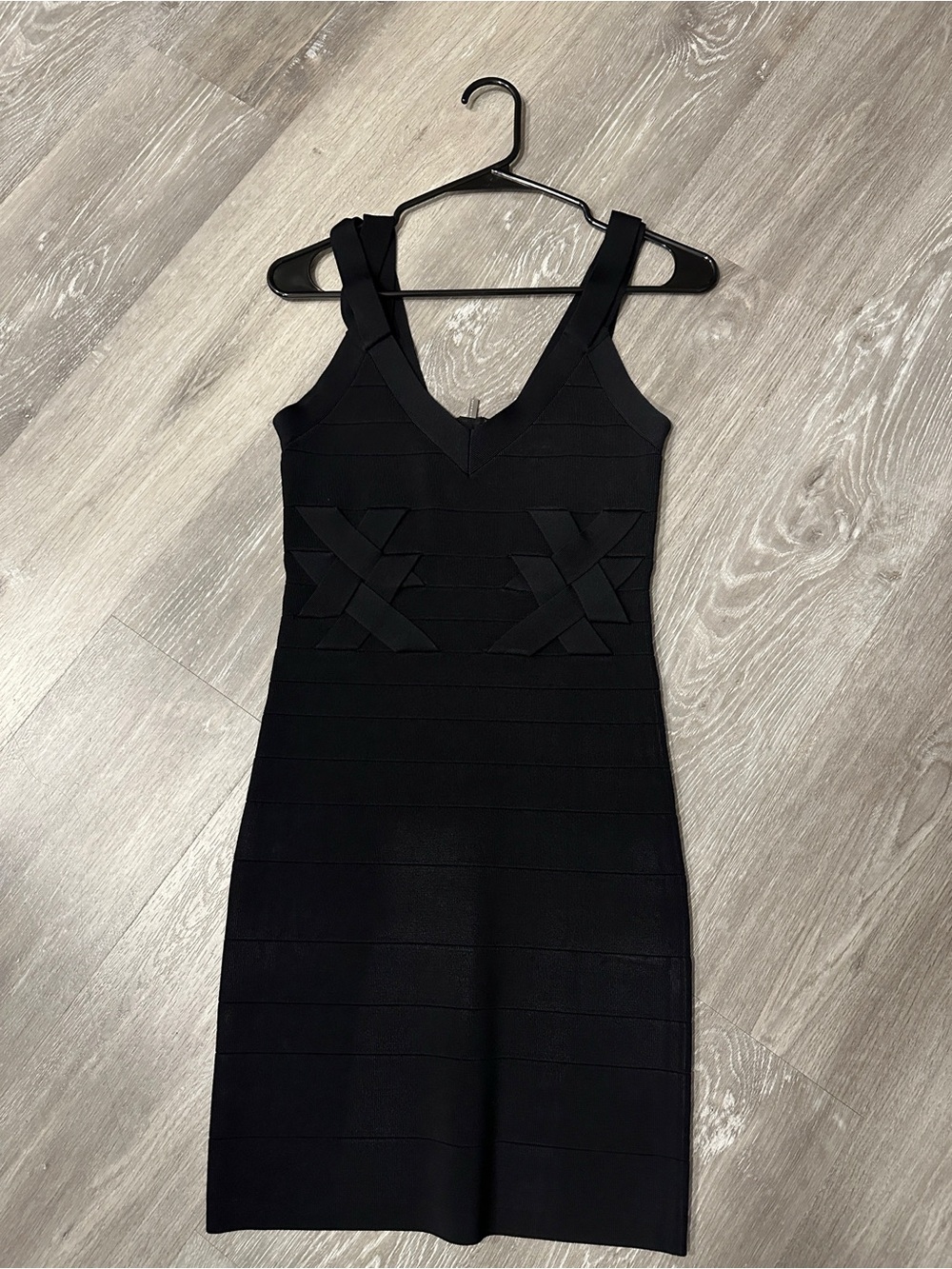 Karen Millen Black V-Neck Bandage Midi Dress - Picture 3 of 5